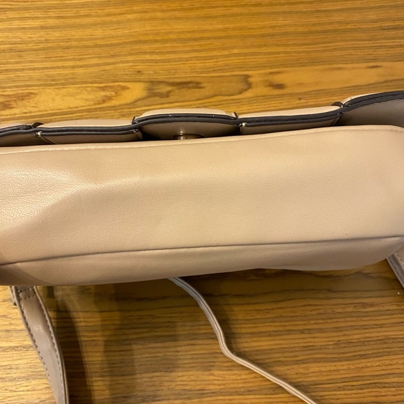 Bottega Veneta INSPIRED Padded Cassette purse. Brand unknown - Picture 5 of 10